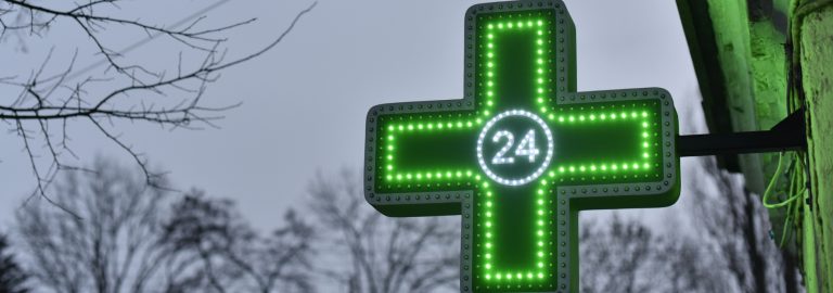 FARMACIA ABIERTA EN DOMINGO: UN SERVICIO ESENCIAL PARA LA COMUNIDAD